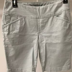 Jag Jeans Bermuda khaki size 10 Petite shorts